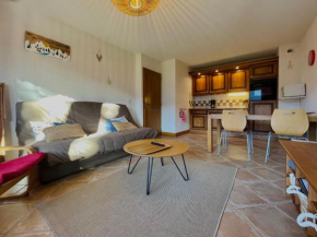 Appartement T2 avec terrasse et parking, idéal pour familles - FR-1-624-88